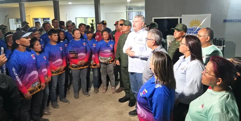 🏫🇻🇪 ¡A clases con todo! Bricomiles y Gobernación del Zulia recuperan 50 escuelas para el regreso escolar 🛠️📚✨
