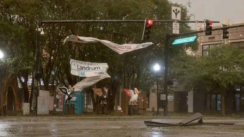 🌪️💥 ¡ALERTA EN FLORIDA! Huracán Isaías azota con furia cerca de Destin 🌊🇺🇸