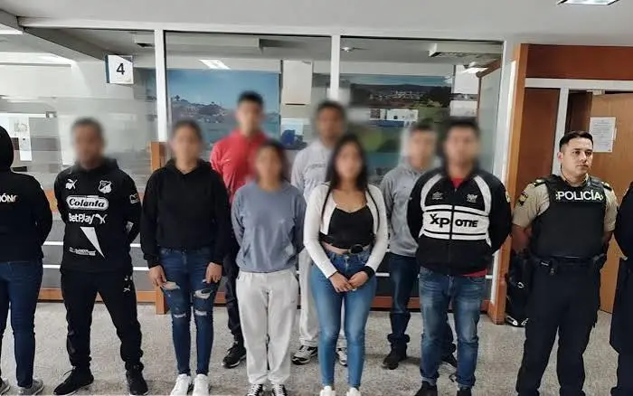¡Alerta migratoria! Ecuador deporta a 5 colombianos y 3 venezolanos en operativo de control 🇪🇨⚖️
