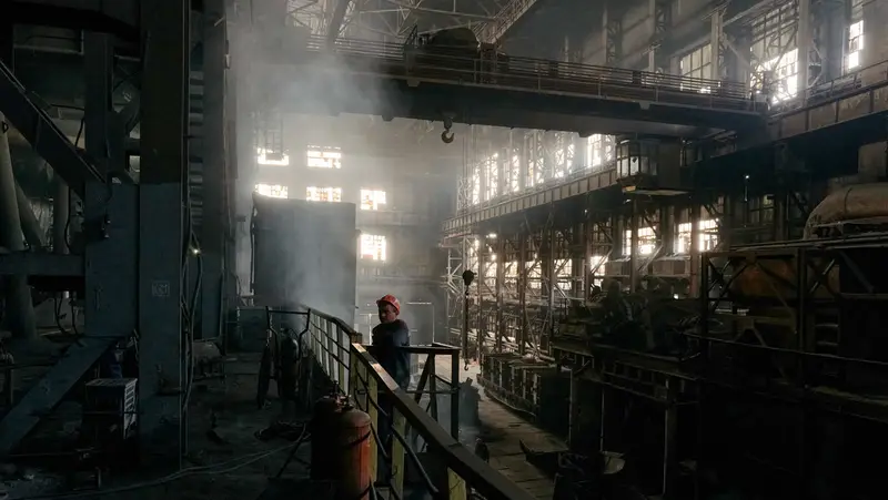 🔥💥 ArcelorMittal en Krivói Rog frena su producción tras brutales ataques con misiles 🏭🚨