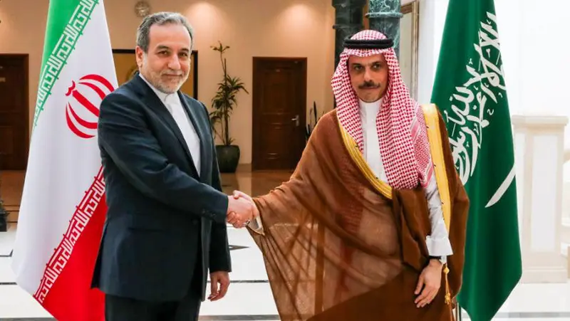 📞 Canciller de Irán y su par saudí dialogan para frenar la escalada en Medio Oriente 🌍🕊️