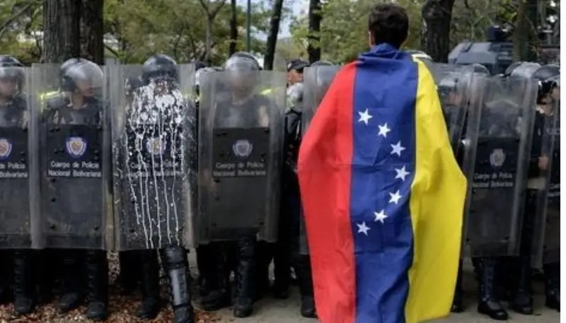 🔥 ¡Condenadas por WhatsApp o franelas! Las venezolanas tras las rejas por la Ley contra el Odio 😱