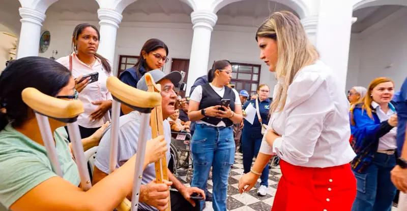 🔥¡DE LA MANO DEL GOBERNADOR CALDERA! Más de 100 zulianos reciben ayudas técnicas en el Palacio de los Cóndores 🏠💙
