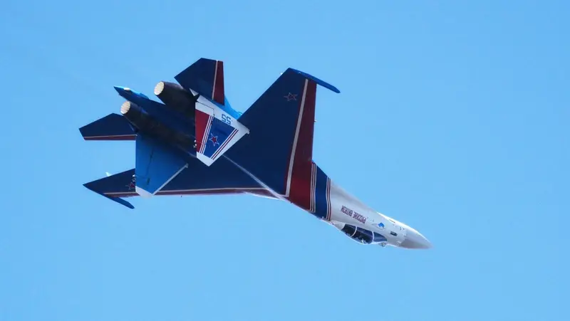 🚀✈️ ¡Del infierno al cielo! Las acrobacias rusas que revolucionaron la aviación mundial 🇷🇺💥