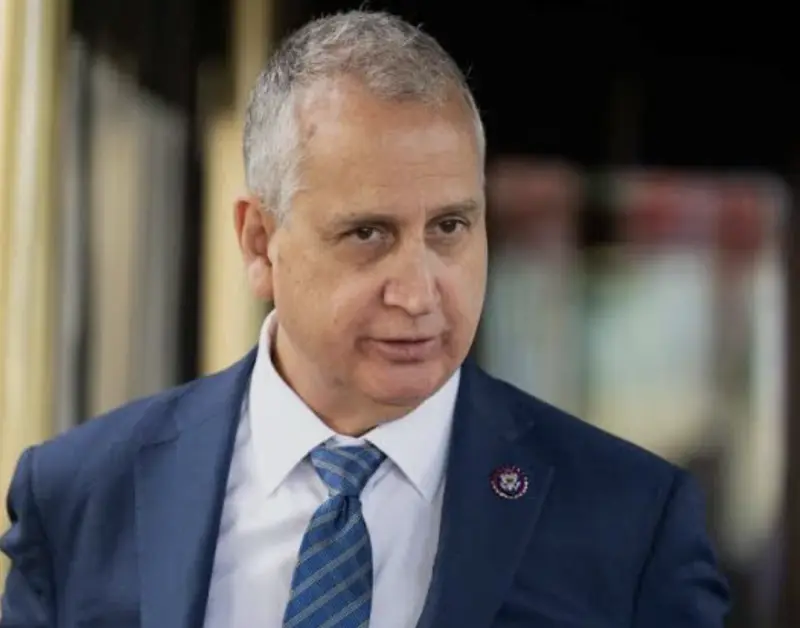 🗳️🇻🇪 Díaz-Balart propone el 24 de julio de 2027 para elecciones venezolanas 📅✨