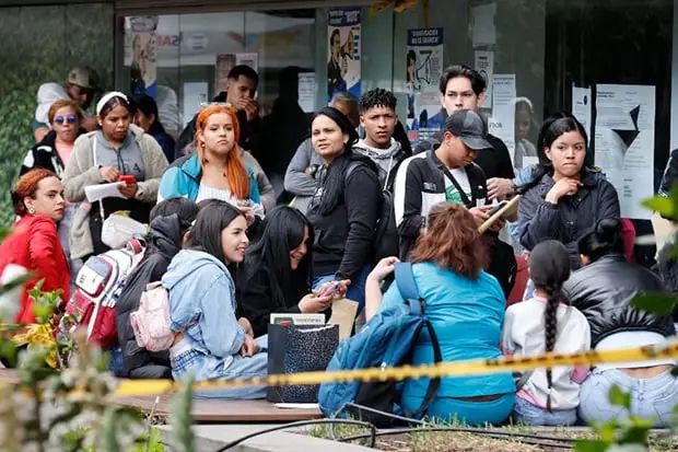 🚨🇻🇪🇨🇴 ¡El miedo a la deportación dispara la estampida de venezolanos hacia Migración Colombia! ¿Qué hacer si ya no hay tiempo para la regularización?