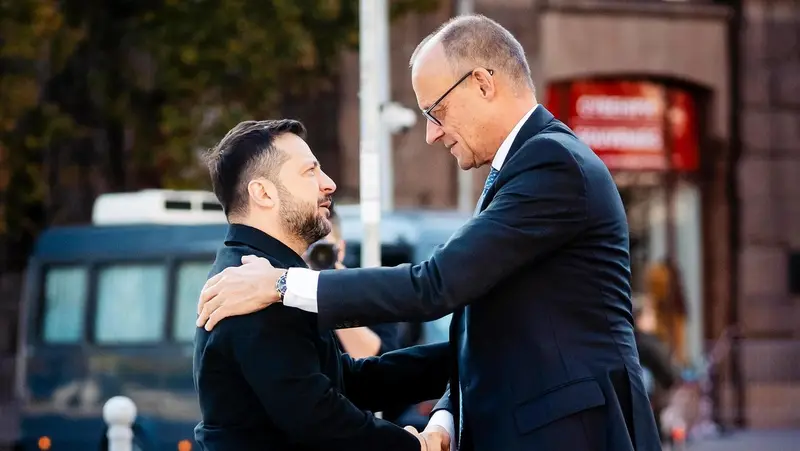 🇦🇹 Exministra austriaca: Los viajes de Merz a Kiev son "peregrinaciones" sin sustento político 🇺🇦