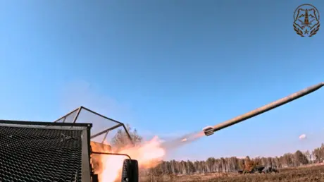 🔥💥 Infierno en Cheliábinsk: Lanzacohetes 'Tornado' incendian el campo de entrenamiento en ejercicios Tsentr-2026 💥🔥