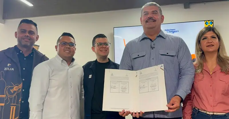 🎺📚 ¡La gaita se muda a las universidades del Zulia! Fundalossada y Gaiteros de Corazón firman alianza para la «Juventud Gaitera Universitaria» 🎓🔥