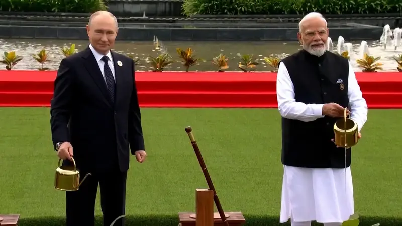 🌳🤝 ¡Líderes de los BRICS 2026 plantan banianos en ceremonia simbólica por el futuro! ✨🌎