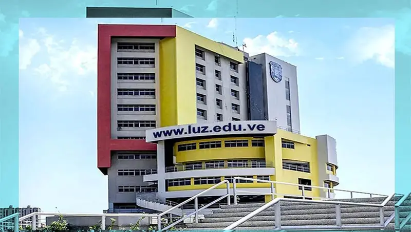 🌟📚 ¡LUZ: 80 AÑOS DE GLORIA! CNP Zulia honra a la universidad con el libro «Ofrendas» de Julio Fernández León 🎓✨
