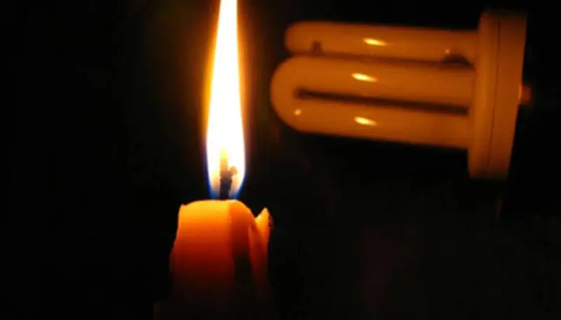 🔌⚡ ¡Otra vez! Fluctuación eléctrica sacude a Caracas y zonas del país este 3 de octubre
