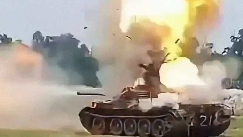 💥 ¡Tragedia en maniobras militares! Explosión de tanque deja dos soldados muertos en Bangladesh 🇧🇩