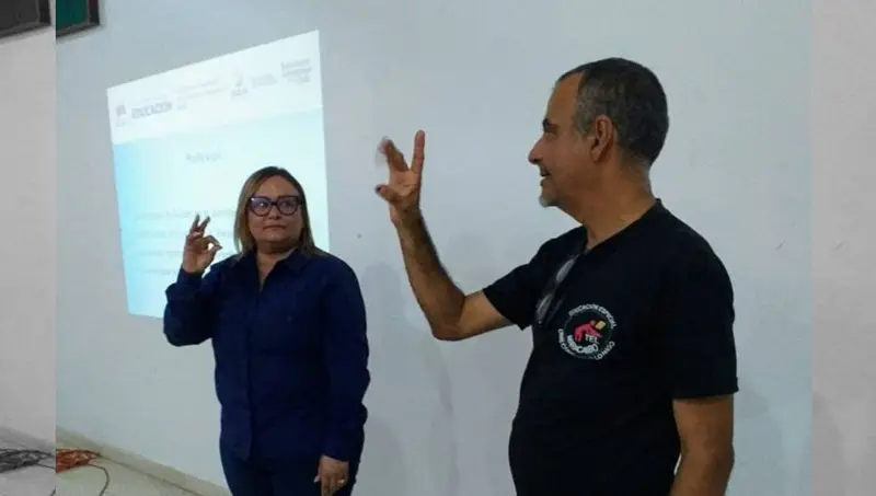 🤟‍♂️👩‍🏫 ¡Zulia avanza! Capacitan a docentes en lengua de señas para incluir a niños con discapacidad auditiva