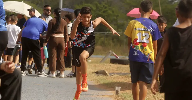 🏆🔥 ¡ZULIA BRILLA! Maracaibo lidera en atletismo, ajedrez y tenis de mesa rumbo a los **Judenacom 2026** con récord de participación 🏅💪