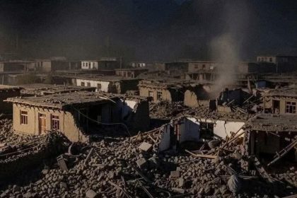 Centenares de muertos tras un fuerte sismo en Afganistán