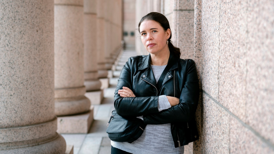 Diputada de un país de la OTAN admite que fue trabajadora sexual