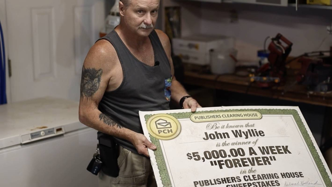 Les prometieron 5.000 dólares semanales para siempre y ahora podrían perderlo todo