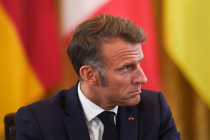 Presidente de la Duma rusa: "Macron intentará aferrarse al poder por todos los medios"
