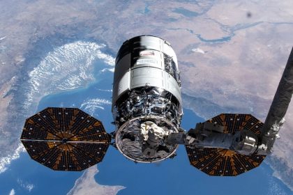 Misión de la NASA, varada en el espacio por un fallo