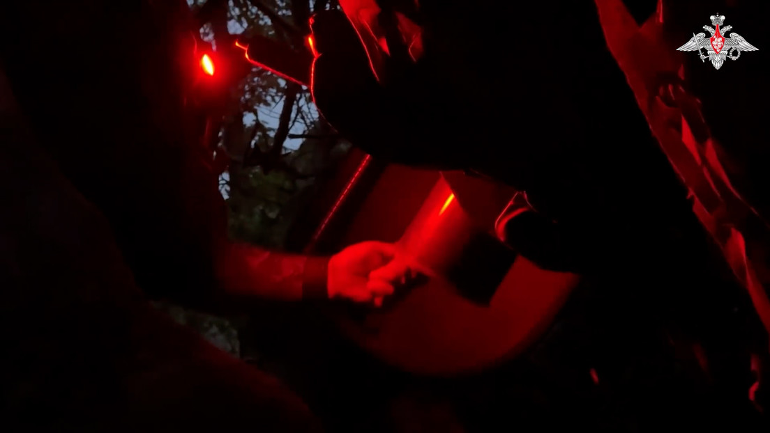 VIDEO: Artilleros rusos despejan el camino a grupos de asalto en Donbass