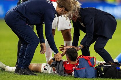 El peligro que esconden los cabezazos en el fútbol