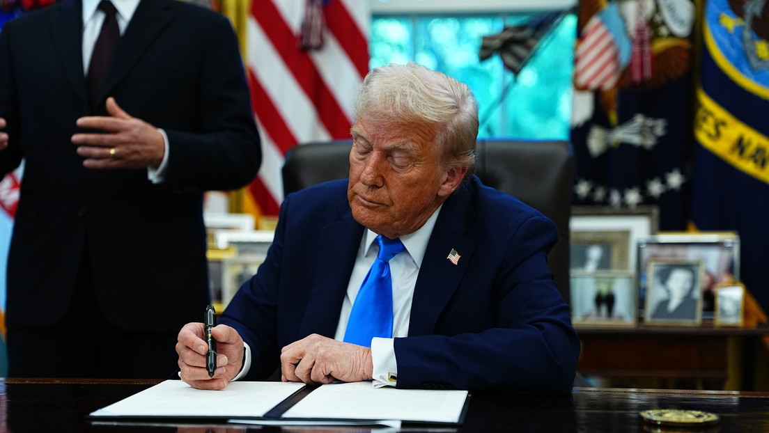 Nuevo 'golpe' de Trump contra los inmigrantes que podría impactar la industria tecnológica de EE.UU.