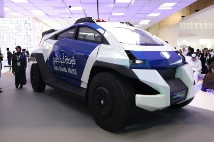 Blindaje y drones: así es el 'tanque policial' autónomo que patrullará Abu Dabi (VIDEO)