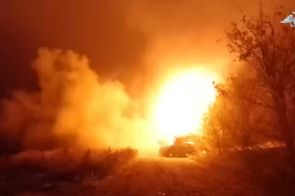 VIDEO: Potentes andanadas de la artillería rusa destruyen posiciones ucranianas