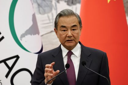 China advierte sobre "efectos de desbordamiento" del conflicto en Oriente Medio