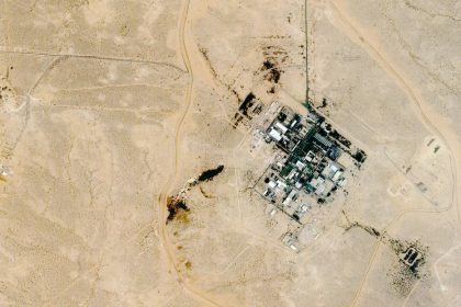 ISNA: Irán podría atacar un reactor nuclear israelí si EE.UU. e Israel buscan un cambio de régimen