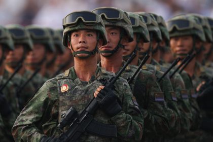 China modernizará sus FF.AA. y aumentará su gasto en defensa