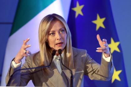 Italia promete asistencia en defensa aérea a las naciones del Golfo