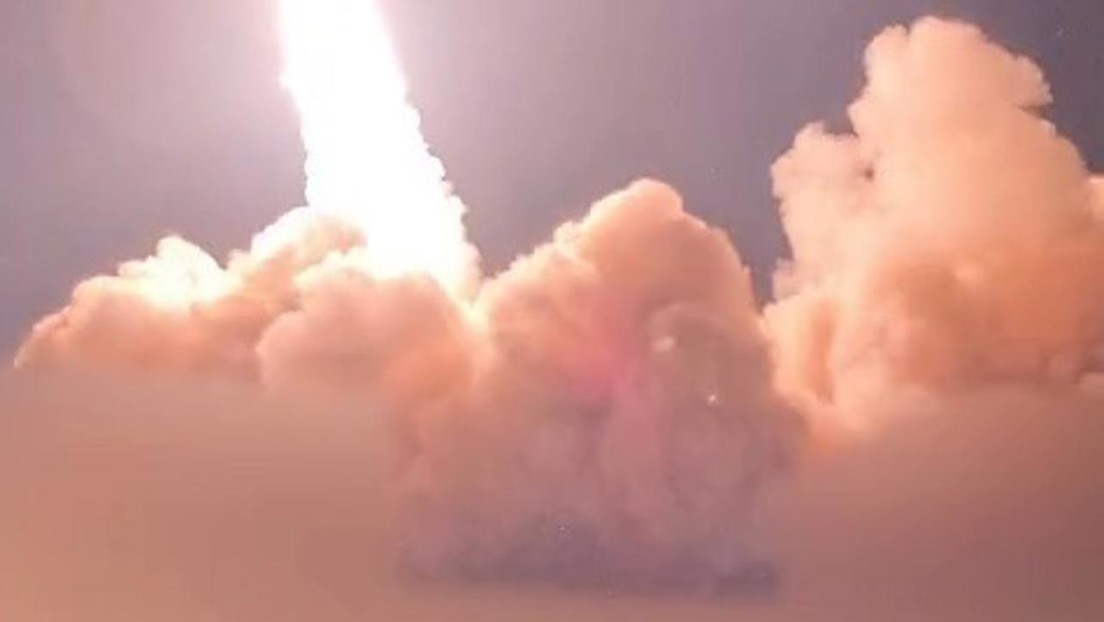 VIDEO: Irán muestra el lanzamiento de misiles balísticos dirigidos  "al corazón" de Israel