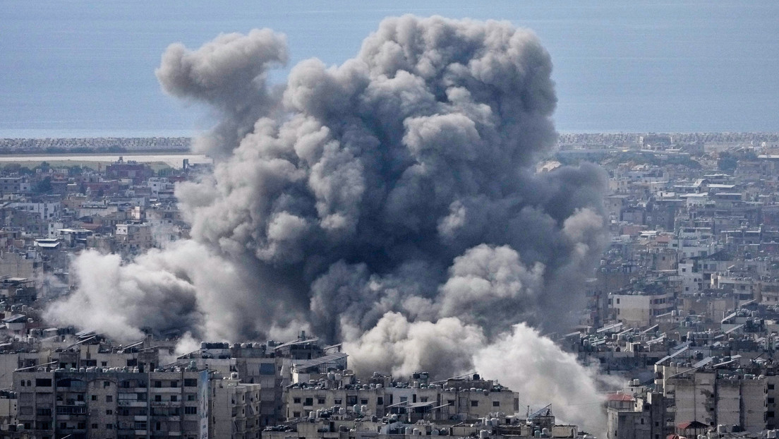 MINUTO A MINUTO: Trump exige "rendición incondicional", mientras Irán lanza masiva represalia por la matanza de escolares