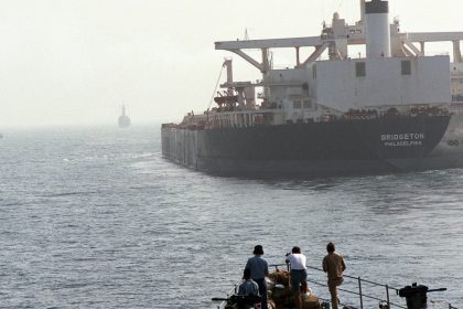 Irán le recuerda a EE.UU. su "humillación histórica" en Ormuz para advertir sobre su escolta de petroleros