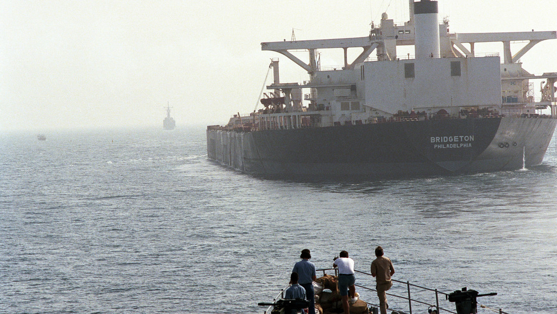 Irán le recuerda a EE.UU. su "humillación histórica" en Ormuz para advertir sobre su escolta de petroleros