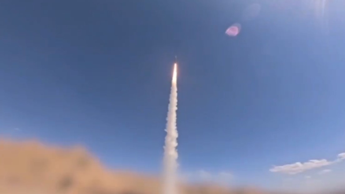 VIDEO: Lanzamiento de una nueva oleada de misiles iraníes contra objetivos militares enemigos