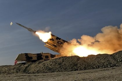 "En tierra, mar y aire": La advertencia de Irán a las bases de EE.UU. e Israel