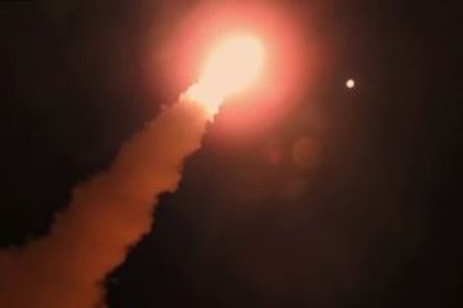VIDEO: Irán ataca con "misiles de nueva generación" a Israel y una base de EE.UU.