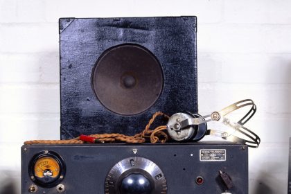 FT: Misteriosa señal de radio apareció tras ataques contra Irán