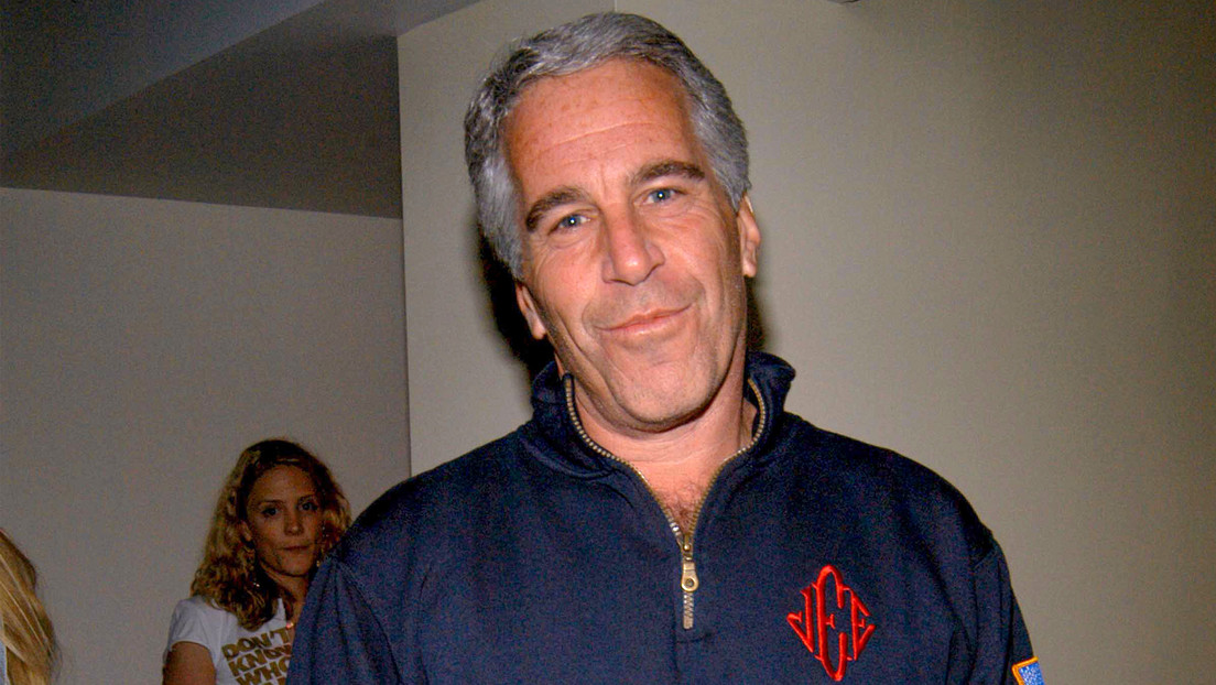 FOTO: Misil iraní con la inscripción en memoria de las víctimas de Epstein