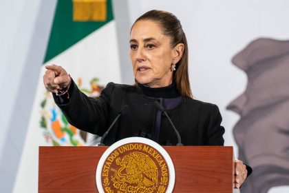 Sheinbaum responde si denunciará a Musk