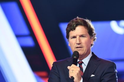 "Se rompería el último tabú": Carlson advierte sobre la agresión contra Irán