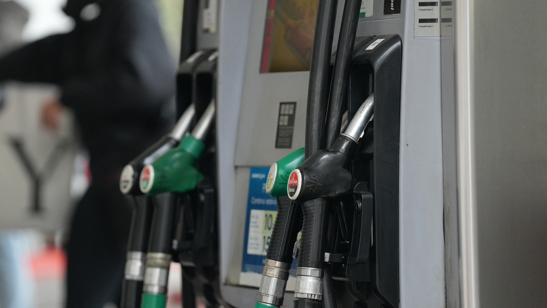 El Brent supera los 100 dólares mientras el cierre del estrecho de Ormuz dispara el precio del crudo