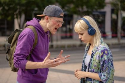 Uno de cada tres hombres de la generación Z prefiere una esposa obediente