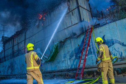 "Objetivo legítimo": Irán afirma que atacó sucursales de un banco de EE.UU. en Oriente Medio