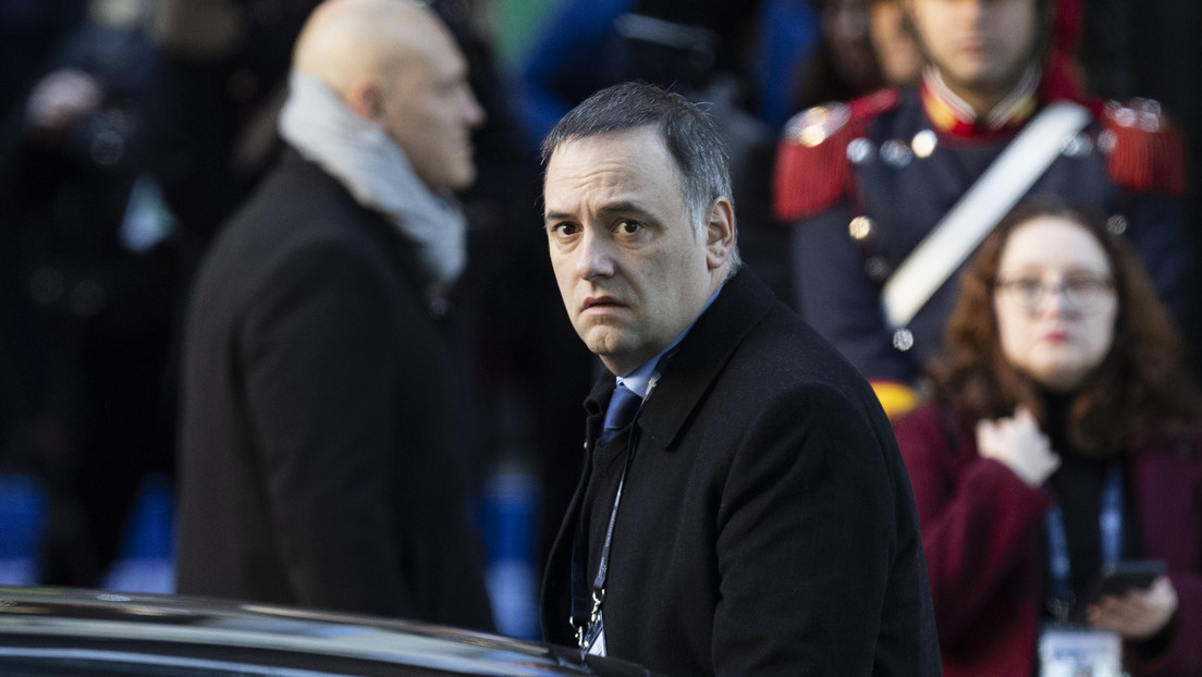 "Fue una invitada del presidente": jefe de Gabinete argentino justifica el polémico viaje a EE.UU. con su esposa