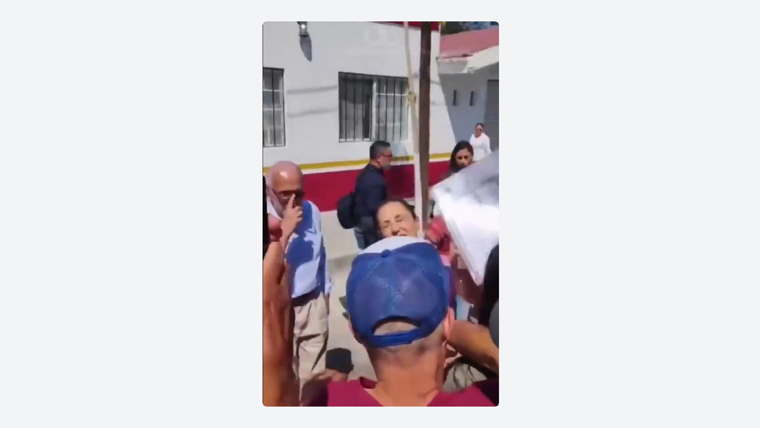VIDEO: Golpean por accidente a Sheinbaum en un ojo