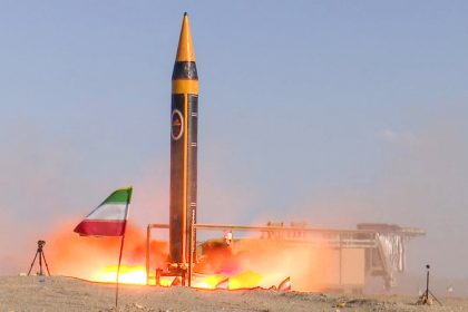 Irán dice que lanzó misiles ultrapesados contra centros de toma de decisiones en Israel